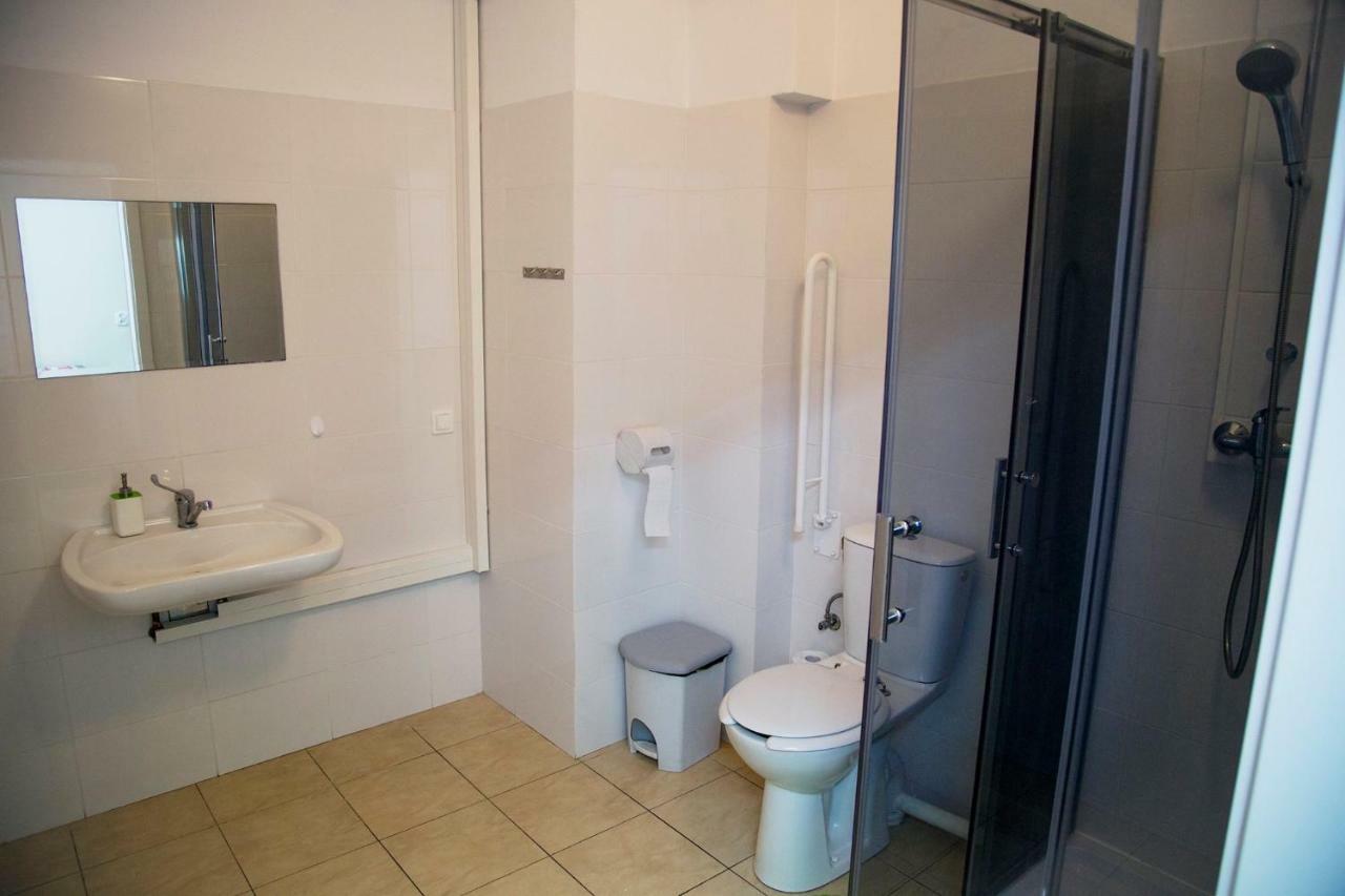 Hostel Staromiejski Гнезно Экстерьер фото