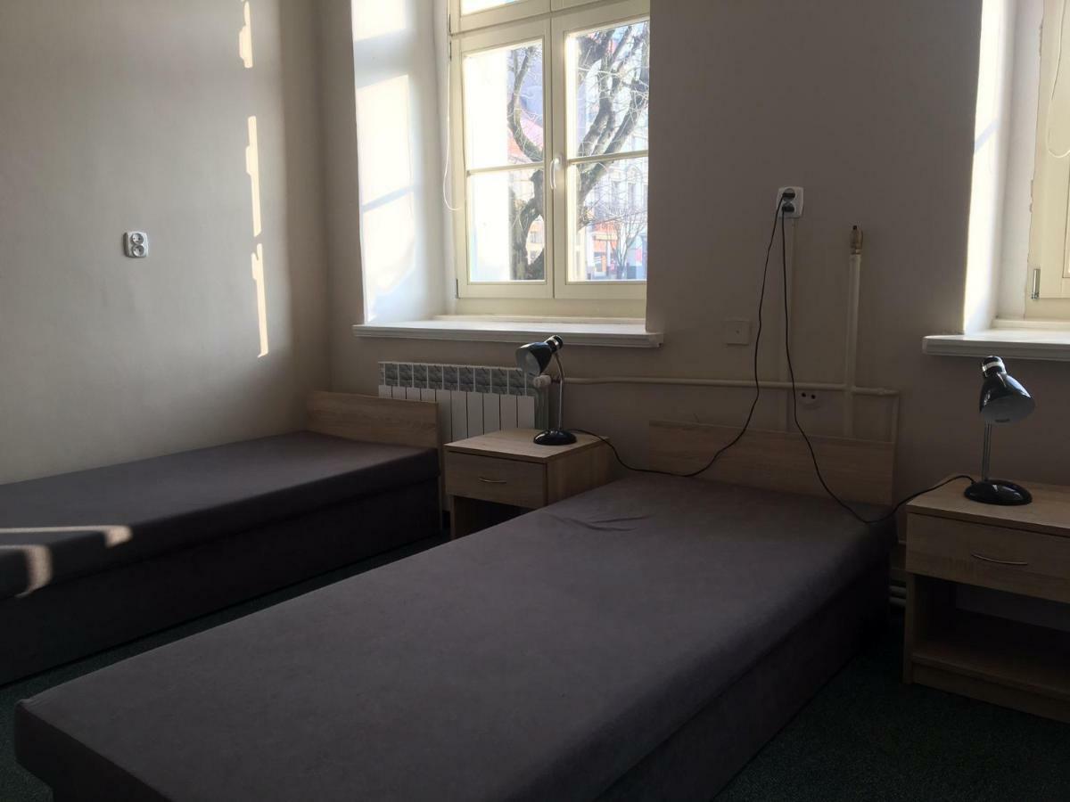 Hostel Staromiejski Гнезно Экстерьер фото